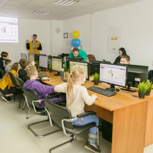 Новый класс в развлекательном центре города Томска! Скоро открытие! - КИБЕРшкола программирования для детей, компьютерные курсы для школьников, начинающих и подростков - KIBERone г. Екатеринбург